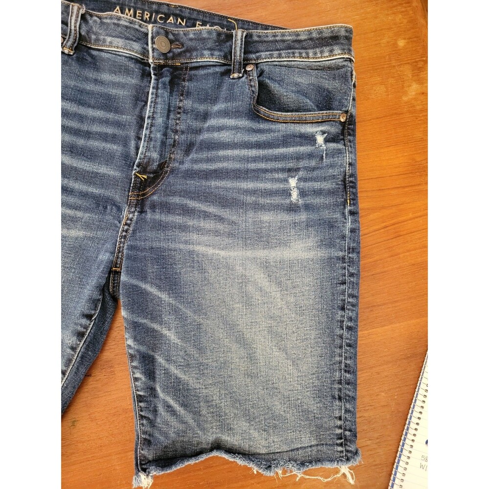 American Eagle Airflex+ Mens Distressed Medium Wash Cutoff Denim Shorts Size 36 - Picture 3 of 8